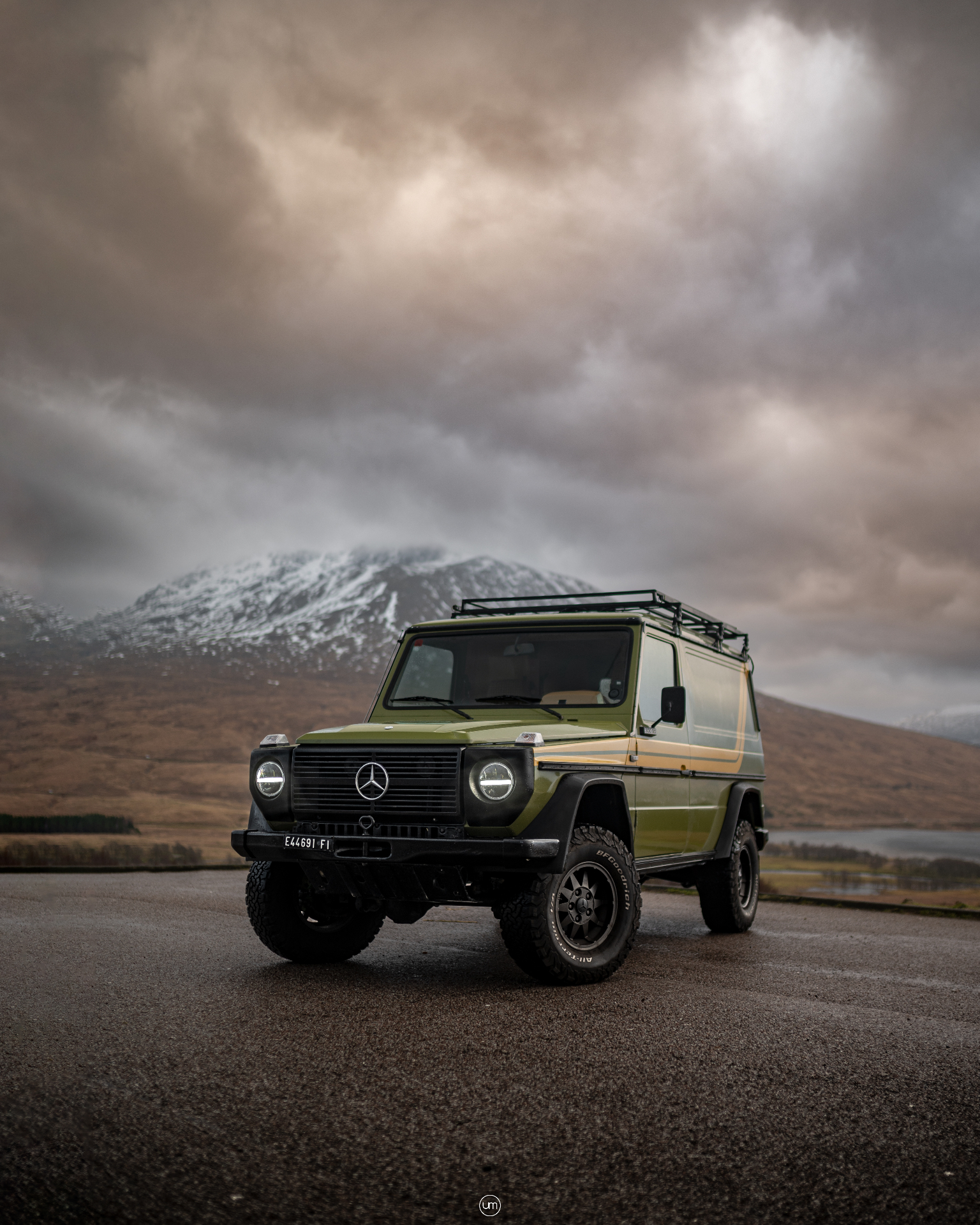 1984 Mercedes-Benz G-Wagon W460 300 GD in olive green, three-quarter front